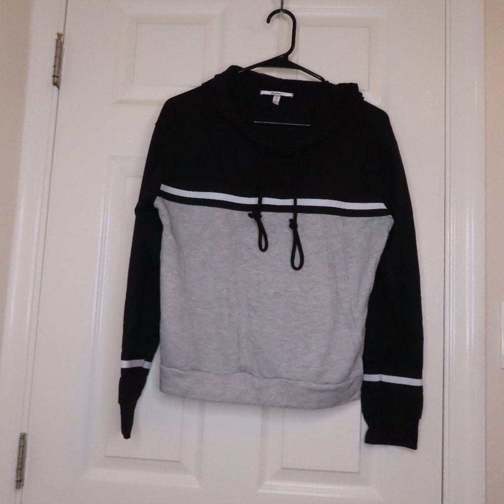 Striped Detailed Hoodie